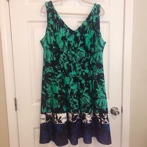 Plus size Fit&Flare V-neck dress Taylor Brand